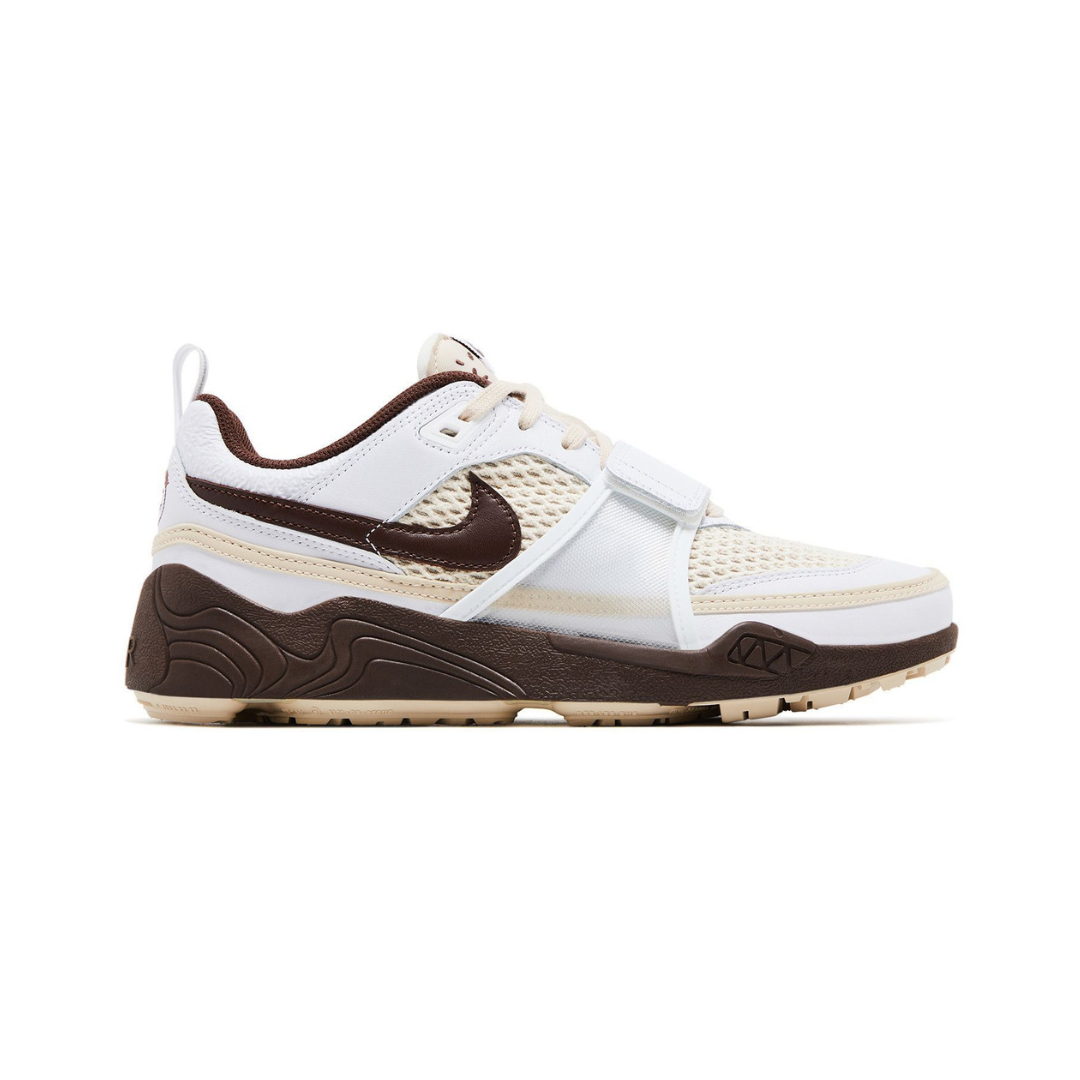 Travis Scott x Nike Zoom Field Jaxx Light Chocolate