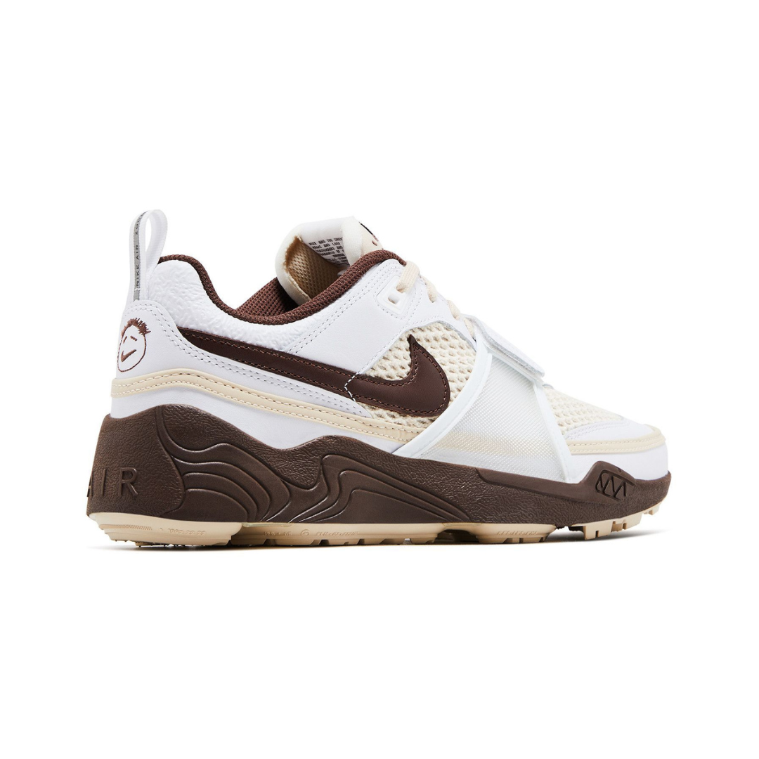 Travis Scott x Nike Zoom Field Jaxx Light Chocolate